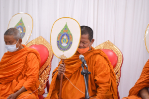 สำนักวิทยบริการฯ จัดพิธีทำบุญเนื่องในโอกาสประเพณีวันสงกรานต์