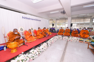 สำนักวิทยบริการฯ จัดพิธีทำบุญเนื่องในโอกาสประเพณีวันสงกรานต์