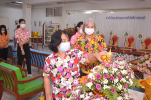 สำนักวิทยบริการฯ จัดพิธีทำบุญเนื่องในโอกาสประเพณีวันสงกรานต์