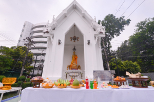 งานทำบุญกลางบ้าน สืบสานประเพณีสงกรานต์