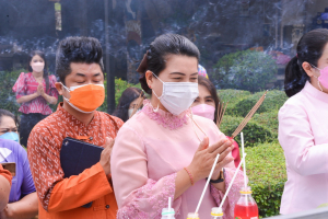 งานทำบุญกลางบ้าน สืบสานประเพณีสงกรานต์