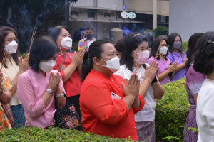 งานทำบุญกลางบ้าน สืบสานประเพณีสงกรานต์
