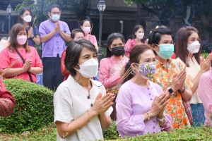 งานทำบุญกลางบ้าน สืบสานประเพณีสงกรานต์