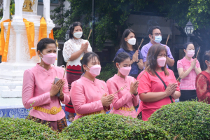 งานทำบุญกลางบ้าน สืบสานประเพณีสงกรานต์