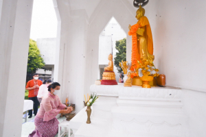 งานทำบุญกลางบ้าน สืบสานประเพณีสงกรานต์