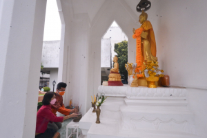 งานทำบุญกลางบ้าน สืบสานประเพณีสงกรานต์