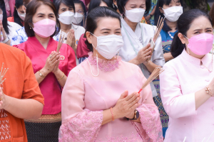 งานทำบุญกลางบ้าน สืบสานประเพณีสงกรานต์