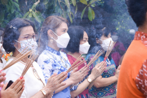 งานทำบุญกลางบ้าน สืบสานประเพณีสงกรานต์
