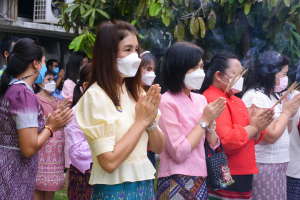 งานทำบุญกลางบ้าน สืบสานประเพณีสงกรานต์