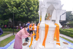 งานทำบุญกลางบ้าน สืบสานประเพณีสงกรานต์