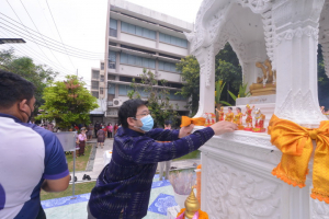 งานทำบุญกลางบ้าน สืบสานประเพณีสงกรานต์