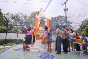 งานทำบุญกลางบ้าน สืบสานประเพณีสงกรานต์