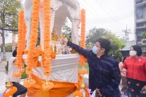 งานทำบุญกลางบ้าน สืบสานประเพณีสงกรานต์