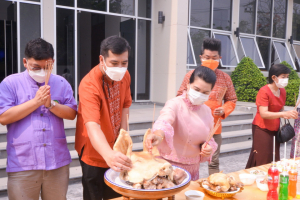 งานทำบุญกลางบ้าน สืบสานประเพณีสงกรานต์