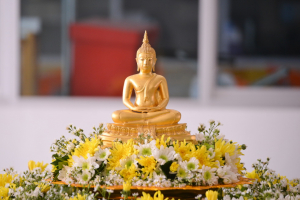 งานทำบุญกลางบ้าน สืบสานประเพณีสงกรานต์