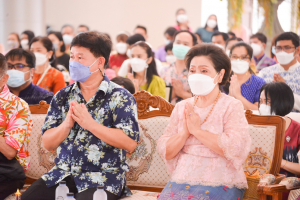 งานทำบุญกลางบ้าน สืบสานประเพณีสงกรานต์