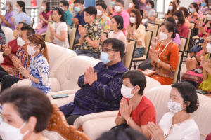 งานทำบุญกลางบ้าน สืบสานประเพณีสงกรานต์