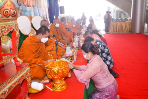 งานทำบุญกลางบ้าน สืบสานประเพณีสงกรานต์