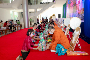 งานทำบุญกลางบ้าน สืบสานประเพณีสงกรานต์