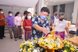 งานทำบุญกลางบ้าน สืบสานประเพณีสงกรานต์