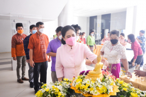งานทำบุญกลางบ้าน สืบสานประเพณีสงกรานต์
