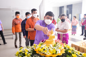 งานทำบุญกลางบ้าน สืบสานประเพณีสงกรานต์