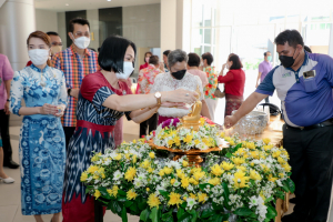 งานทำบุญกลางบ้าน สืบสานประเพณีสงกรานต์