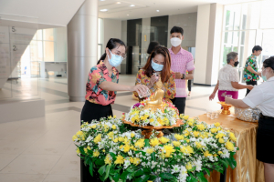 งานทำบุญกลางบ้าน สืบสานประเพณีสงกรานต์