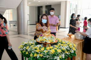 งานทำบุญกลางบ้าน สืบสานประเพณีสงกรานต์