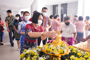 งานทำบุญกลางบ้าน สืบสานประเพณีสงกรานต์