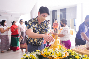 งานทำบุญกลางบ้าน สืบสานประเพณีสงกรานต์