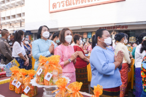 มรท.ร่วมพิธีทำบุญตักบาตรประเพณีวันสงกรานต์ ประจำปี 2565