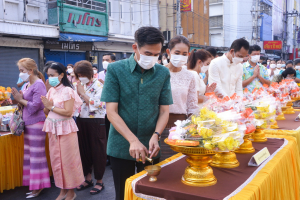 มรท.ร่วมพิธีทำบุญตักบาตรประเพณีวันสงกรานต์ ประจำปี 2565