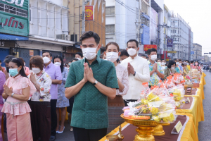 มรท.ร่วมพิธีทำบุญตักบาตรประเพณีวันสงกรานต์ ประจำปี 2565