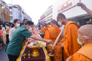 มรท.ร่วมพิธีทำบุญตักบาตรประเพณีวันสงกรานต์ ประจำปี 2565