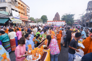 มรท.ร่วมพิธีทำบุญตักบาตรประเพณีวันสงกรานต์ ประจำปี 2565