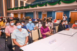 มรท.จัดพิธีมอบสื่อการจัดการเรียนการสอน ในโครงการยกระดับการเรียนรู้ในโรงเรียนเครือข่ายขนาดเล็ก จังหวัดลพบุรี สระบุรี และสิงห์บุรี พร้อมอบรมครูเรื่องการใช้สื่อสำหรับการเรียนการสอน