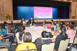 มรท.จัดพิธีมอบสื่อการจัดการเรียนการสอน ในโครงการยกระดับการเรียนรู้ในโรงเรียนเครือข่ายขนาดเล็ก จังหวัดลพบุรี สระบุรี และสิงห์บุรี พร้อมอบรมครูเรื่องการใช้สื่อสำหรับการเรียนการสอน