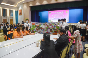 มรท.จัดพิธีมอบสื่อการจัดการเรียนการสอน ในโครงการยกระดับการเรียนรู้ในโรงเรียนเครือข่ายขนาดเล็ก จังหวัดลพบุรี สระบุรี และสิงห์บุรี พร้อมอบรมครูเรื่องการใช้สื่อสำหรับการเรียนการสอน