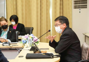 ผู้แทน มรท. ร่วมการประชุมเชิงปฏิบัติการการวางแผนการขับเคลื่อนการพัฒนาสมรรถนะภาษาจีนและภาษาอังกฤษให้แก่นักศึกษามหาวิทยาลัยราชภัฏ