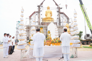 รักษาราชการแทนอธิการบดีนำทีมผู้บริหาร มรท. ร่วมพิธีอัญเชิญพระพุทธเจ้าน้อยขึ้นประดิษฐาน ณ พุทธสถานลพบุรีศรีสุวรรณภูมิ เพื่อถวายเป็นพุทธบูชาเนื่องในวันวิสาขบูชาโลก