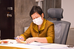 รักษาราชการแทนอธิการบดี พร้อมด้วยคณะผู้บริหาร ประชุมร่วมกับ ผู้บริหารและบุคลากรสำนักศิลปะและวัฒนธรรม