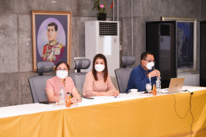 รักษาราชการแทนอธิการบดี พร้อมด้วยคณะผู้บริหาร ประชุมร่วมกับ ผู้บริหารและบุคลากรสำนักศิลปะและวัฒนธรรม