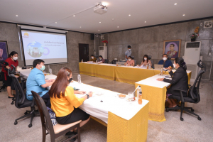 รักษาราชการแทนอธิการบดี พร้อมด้วยคณะผู้บริหาร ประชุมร่วมกับ ผู้บริหารและบุคลากรสำนักศิลปะและวัฒนธรรม