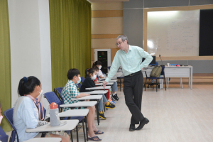 ศูนย์ภาษาจัดอบรมภาษาอังกฤษสำหรับบุตรหลานบุคลากร มรท.