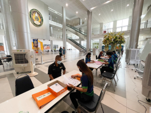 มรท.รับรายงานตัวบัณฑิต มหาบัณฑิต และดุษฎีบัณฑิต สำหรับผู้สำเร็จการศึกษา ในปีการศึกษา 2561 และ 2562
