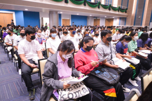 ศูนย์ภาษาจัดอบรมทักษะภาษาอังกฤษเพื่อการสื่อสารสำหรับ นศ.ชั้นปี 1