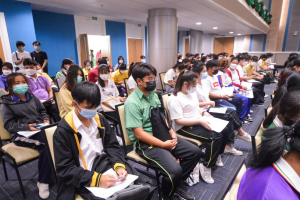 ศูนย์ภาษาจัดอบรมทักษะภาษาอังกฤษเพื่อการสื่อสารสำหรับ นศ.ชั้นปี 1