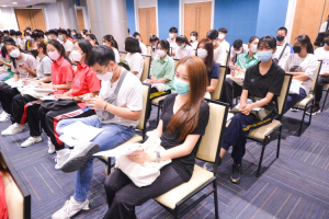 ศูนย์ภาษาจัดอบรมทักษะภาษาอังกฤษเพื่อการสื่อสารสำหรับ นศ.ชั้นปี 1