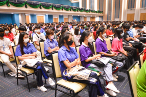 ศูนย์ภาษาจัดอบรมทักษะภาษาอังกฤษเพื่อการสื่อสารสำหรับ นศ.ชั้นปี 1
